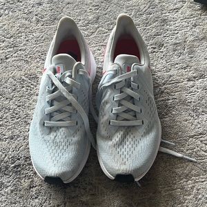 Nike Zoom Sneakers Size 6.5